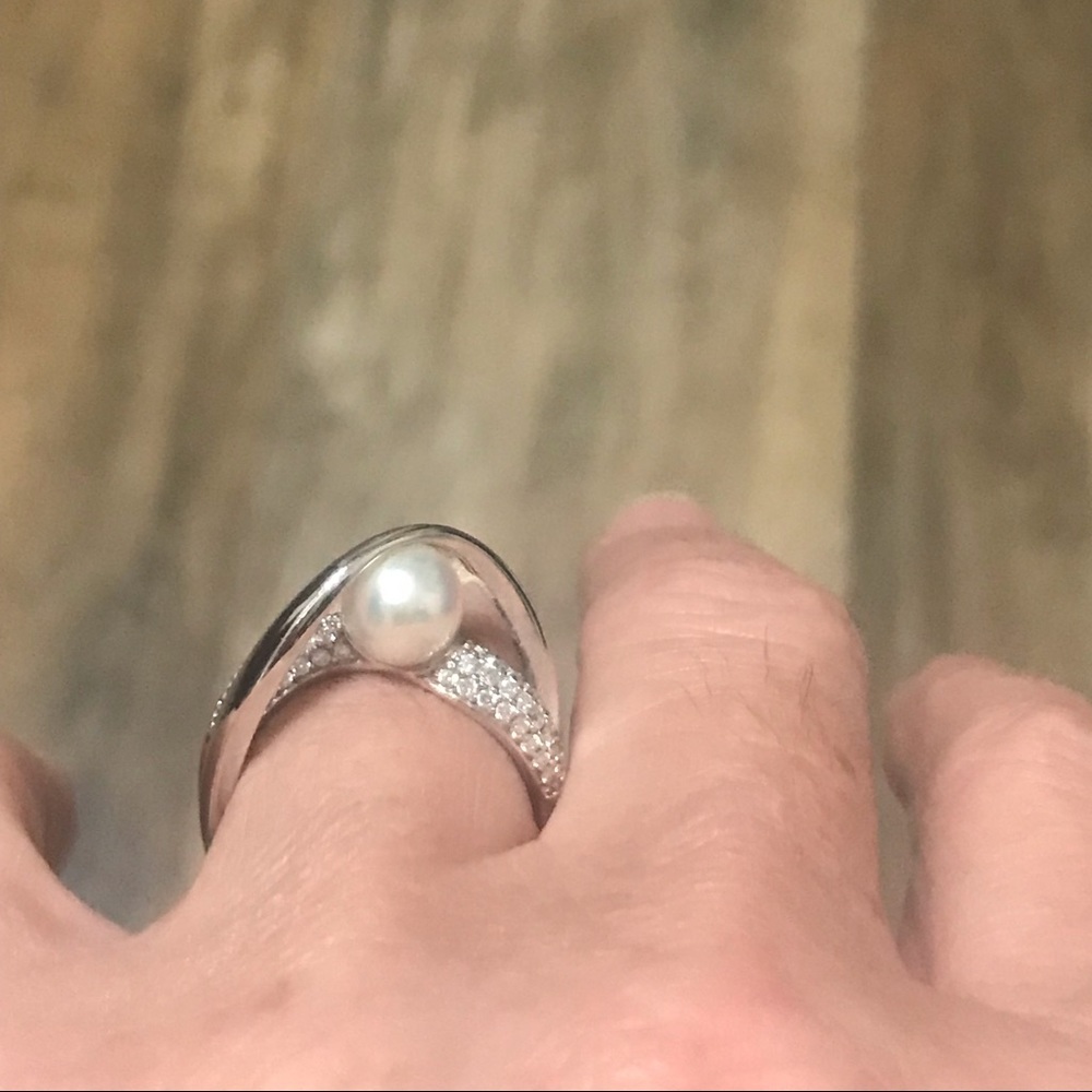 Genuine 7mm White Pearl Ring - Picture 5 of 8